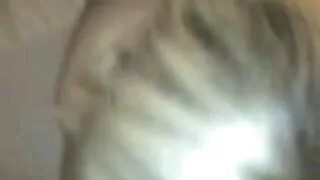লাল কেশবিশিষ্ট স্লাট ...