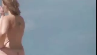 হর্ন-পাগল দাসী ইভানা ...