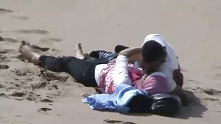 ঝাঁঝালো স্তনের সাথে  ...