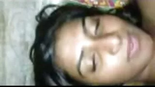 চর্মসার শ্যামাঙ্গিনী ...