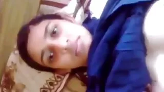আঁটসাঁট শরীরের সঙ্গে ...